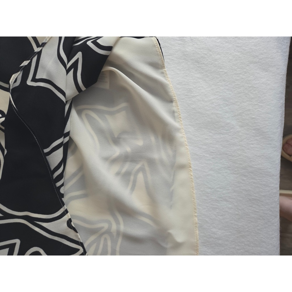 Nine West Sleeveless V-Neck Blouse Black Ivory Abstract Print Plus 1X NWT - Picture 7 of 8